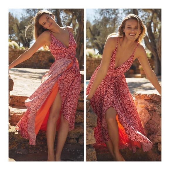 New Anthropologie HUTCH Flutter Wrap Midi Dress
Retail $198 NWT size SP,XSP,LP - Picture 2 of 15